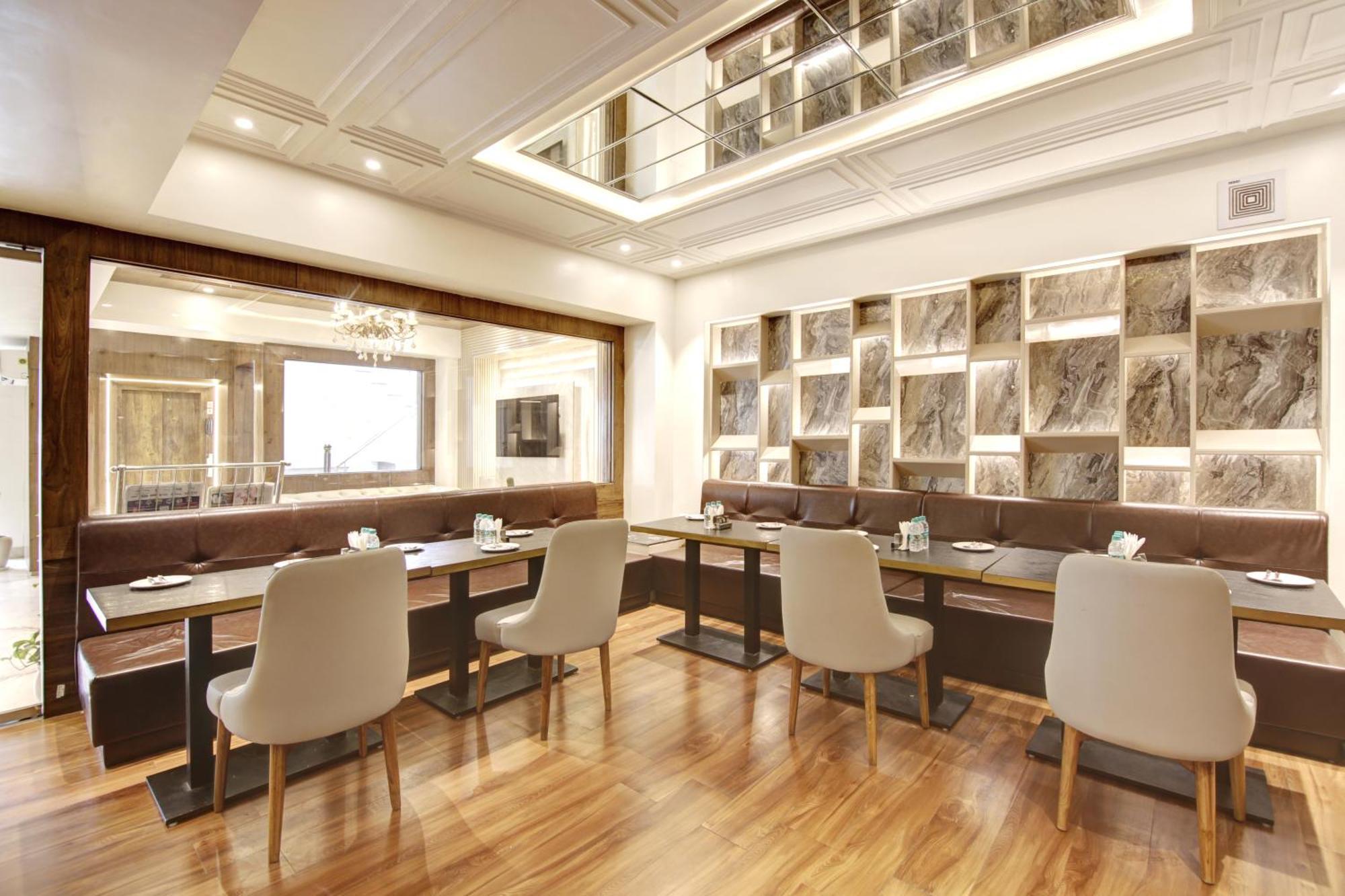Marks Hotel & Banquet โนอิดา ภายนอก รูปภาพ