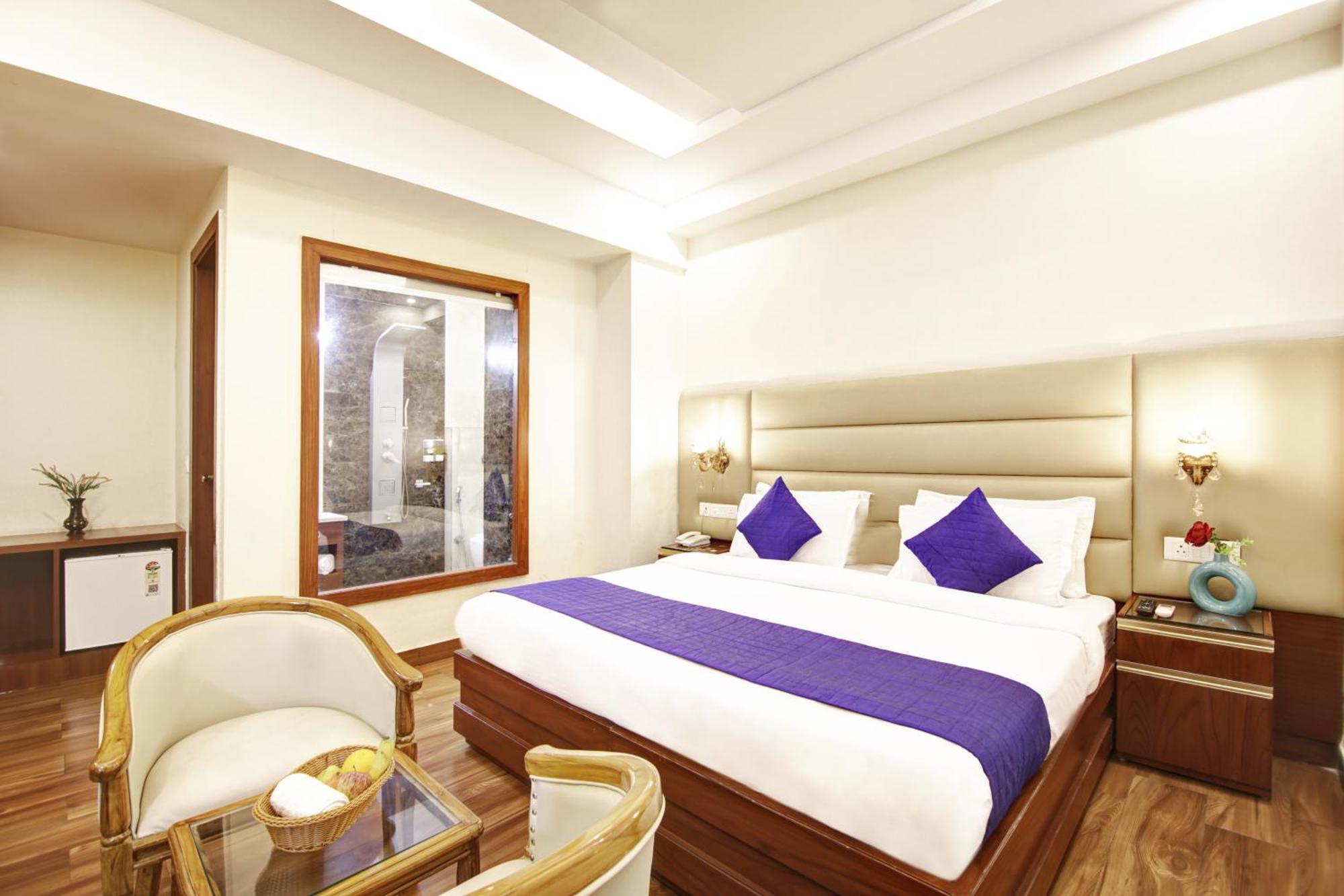 Marks Hotel & Banquet โนอิดา ภายนอก รูปภาพ