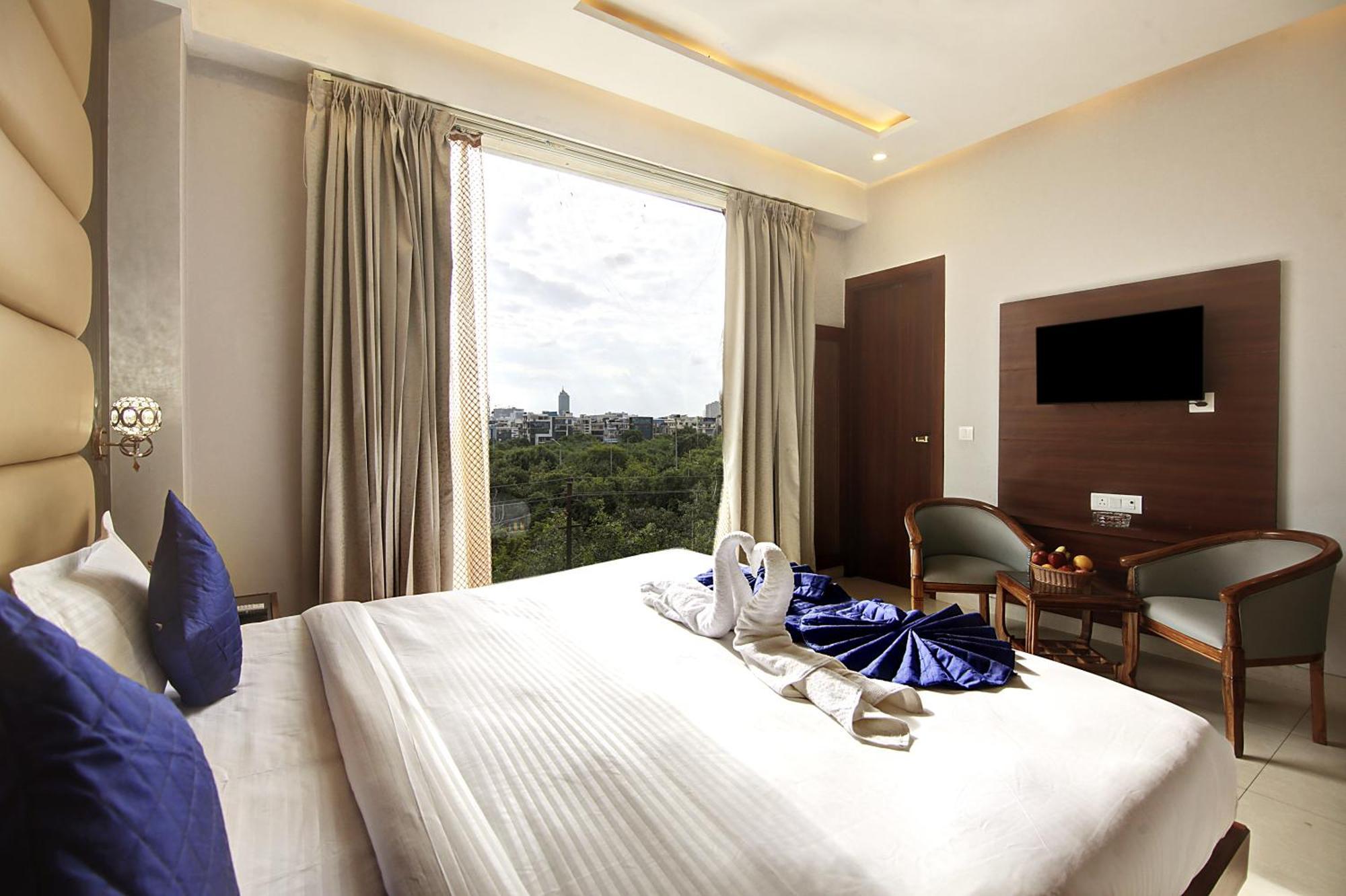 Marks Hotel & Banquet โนอิดา ภายนอก รูปภาพ
