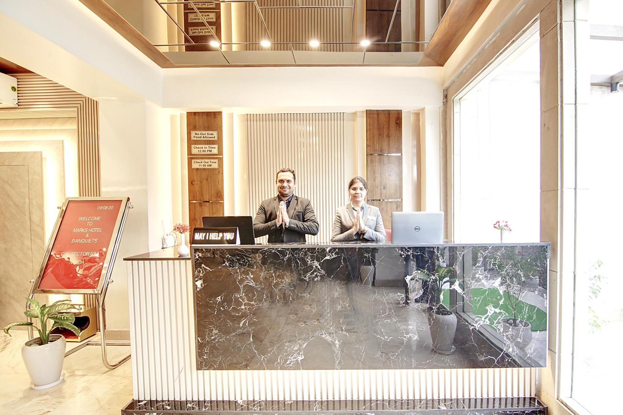 Marks Hotel & Banquet โนอิดา ภายนอก รูปภาพ